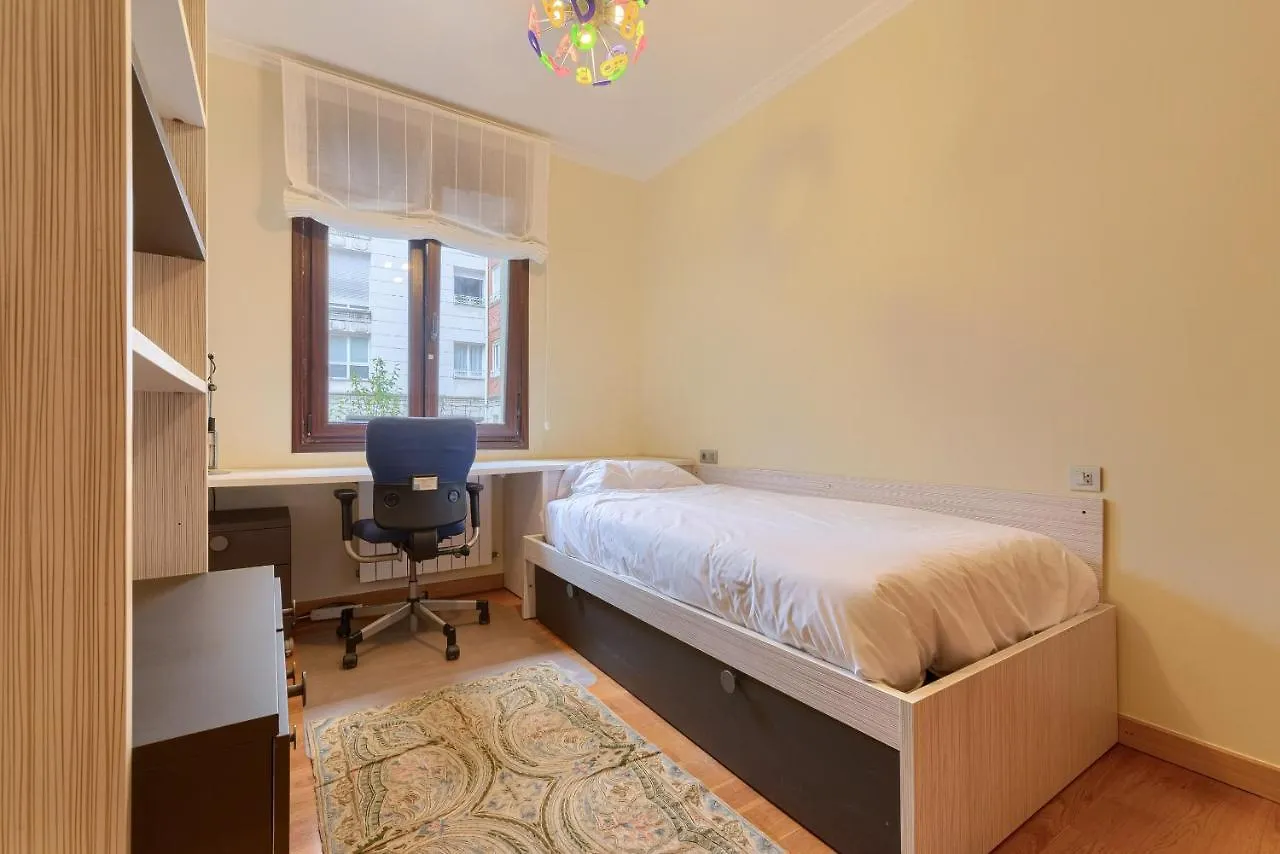 Encanto Y Confort En Calle Epalza - Tu Familia En El Corazon De Bilbao Daire