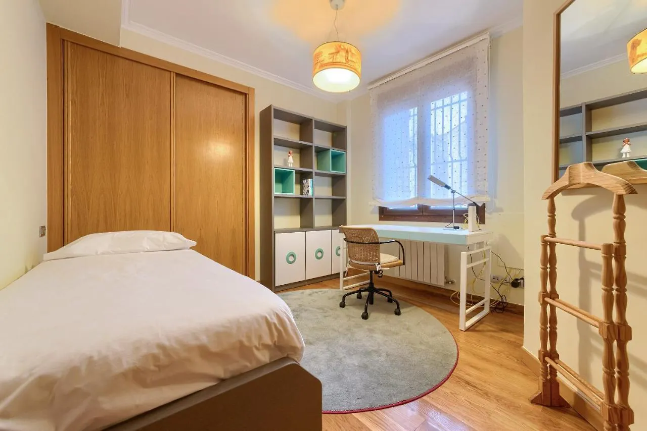 Encanto Y Confort En Calle Epalza - Tu Familia En El Corazon De Bilbao Daire